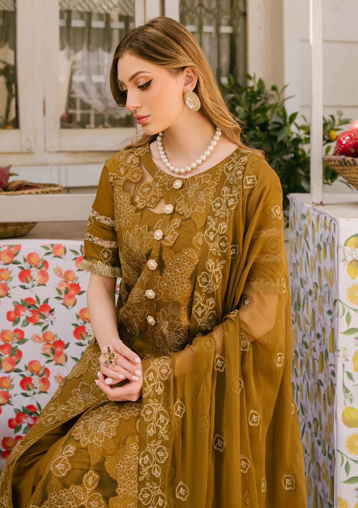 Mahnur Khaddar 3 pc embroidered shirt with embroidered dupatta-02