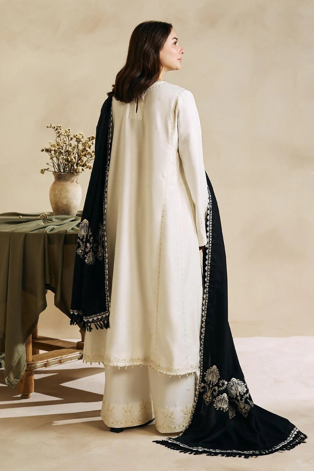 Zara shahjahan 3pc dhanak embroidered dress with shawl-08